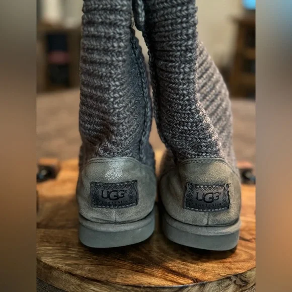 UGG Cardy Boots - Picture 3 of 4